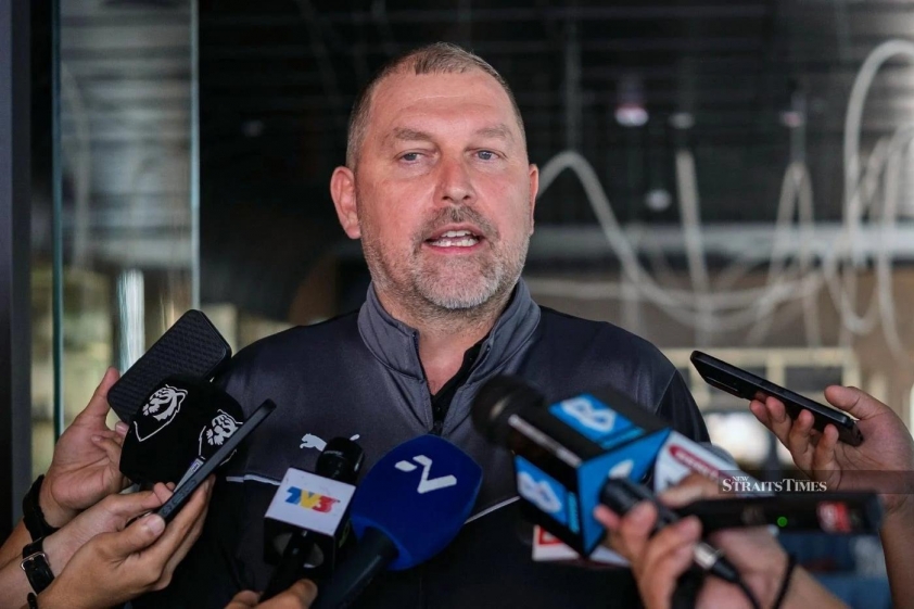 HLV Malaysia bất ngờ lên tiếng trước án phạt của FIFA 739056