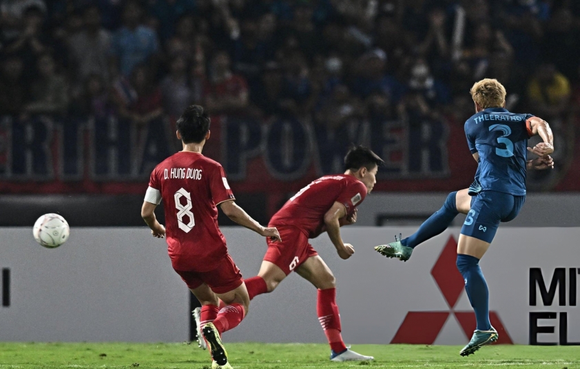 'Hung thần của Việt Nam' hạnh phúc trong ngày tái xuất tuyển Thái Lan 739149