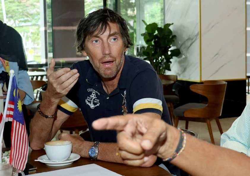 Chuyên gia Malaysia phẫn nộ vì đội nhà thua 0-11 trước thềm đấu Việt Nam 740391