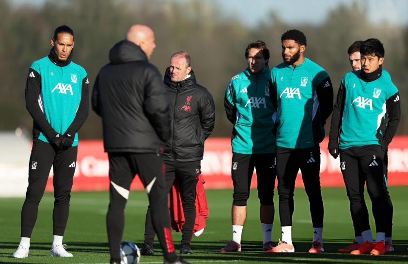 Slot muốn Liverpool cải thiện hơn nữa ở khâu phòng ngự