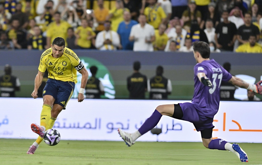 Ronaldo nhận giải thưởng danh giá sau bàn 'xe đạp chổng ngược' 748310