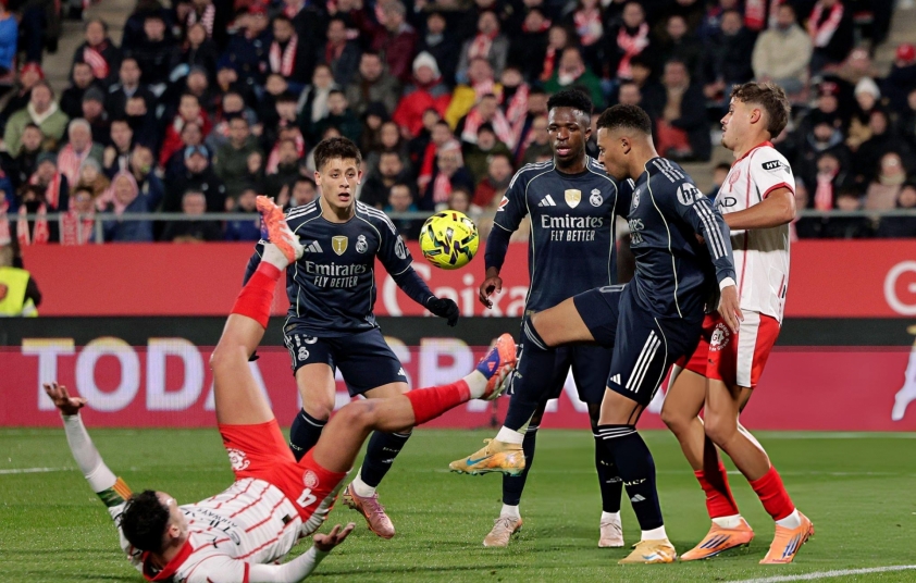 Alonso chỉ trích Mbappe, Vinicius sau khi Real bị Girona cầm hòa 5 Alonso chê Mbappe, Vinicius vì Real mất điểm trước Girona 751111