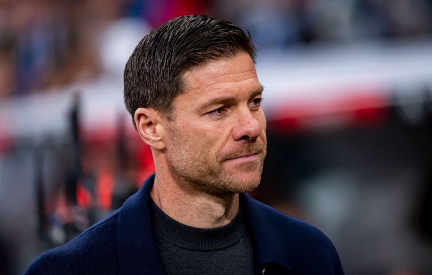 Xabi Alonso có động thái bất ngờ với Vinicius 773062