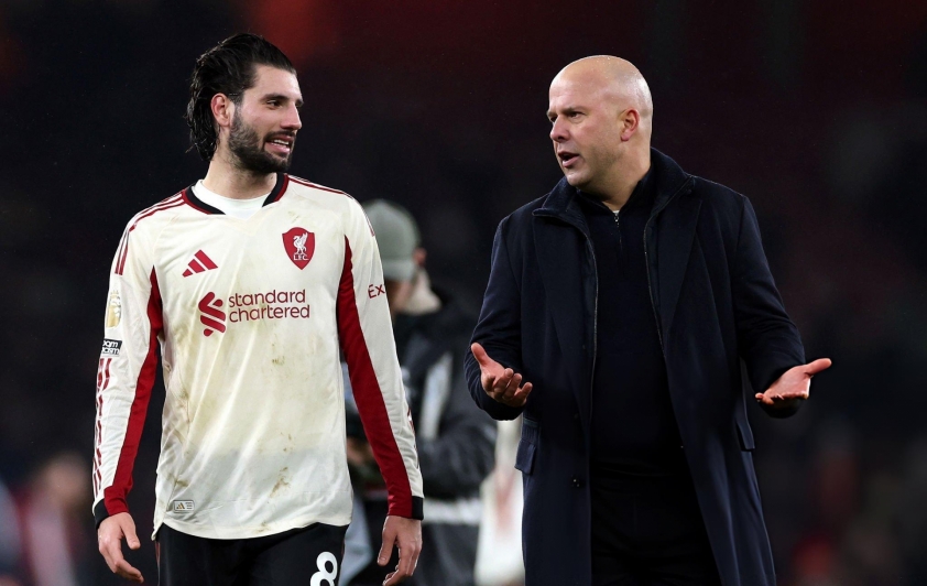 Arne Slot: 'Liverpool đủ sức cạnh tranh chức vô địch với Arsenal' 775499