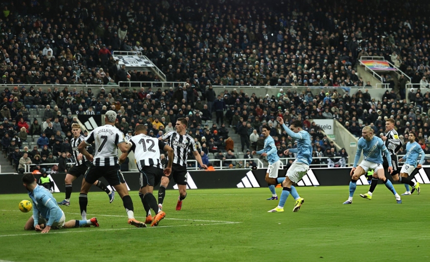 Tân binh ghi bàn, Man City đặt 1 chân vào chung kết Carabao Cup 778294