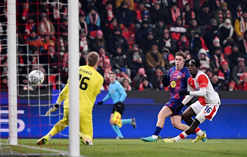 Barca lội ngược dòng đánh bại Slavia Prague ở Champions League 3 Barca thắng ngược dòng Slavia Prague tại Champions League 782803
