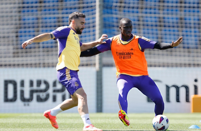 Klopp có thể sẽ sa thải Carvajal và Mendy