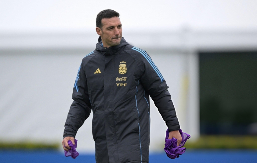 HLV Lionel Scaloni bất ngờ 'cập bến' đội bóng thành Madrid 787291