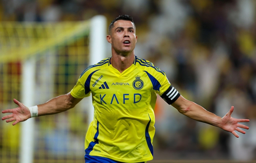 Rời Al Nassr, Ronaldo được 'mời' gia nhập CLB vĩ đại của Argentina 790131