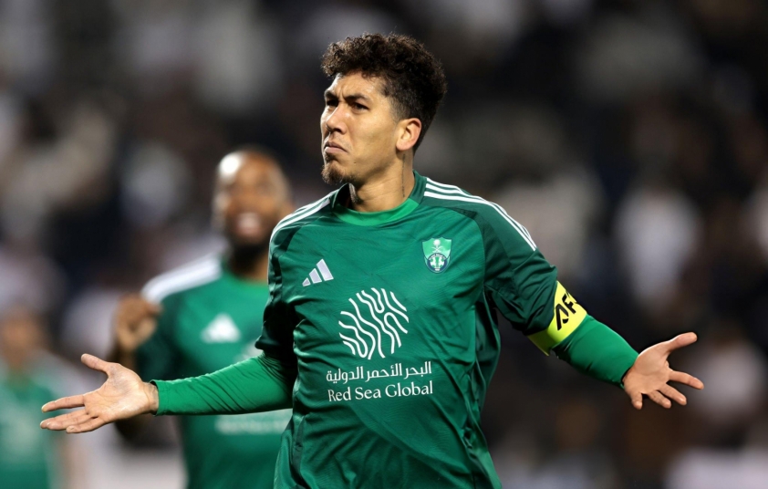 Benzema gián tiếp khiến cựu sao Premier League 'mất hút' tại Ả Rập 794497