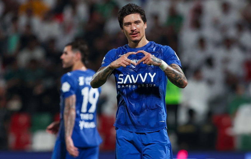 Benzema gián tiếp khiến cựu sao Premier League 'mất hút' tại Ả Rập 794489