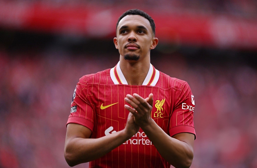 Trent Alexander-Arnold sắp trở lại Liverpool 796194