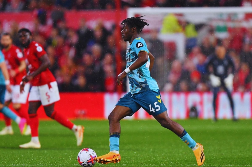 Romeo Lavia ‘chơi chiêu’ để tới Liverpool 1 Tiền vệ Lavia đang là ngôi sao được rất nhiều đội bóng lớn săn đón