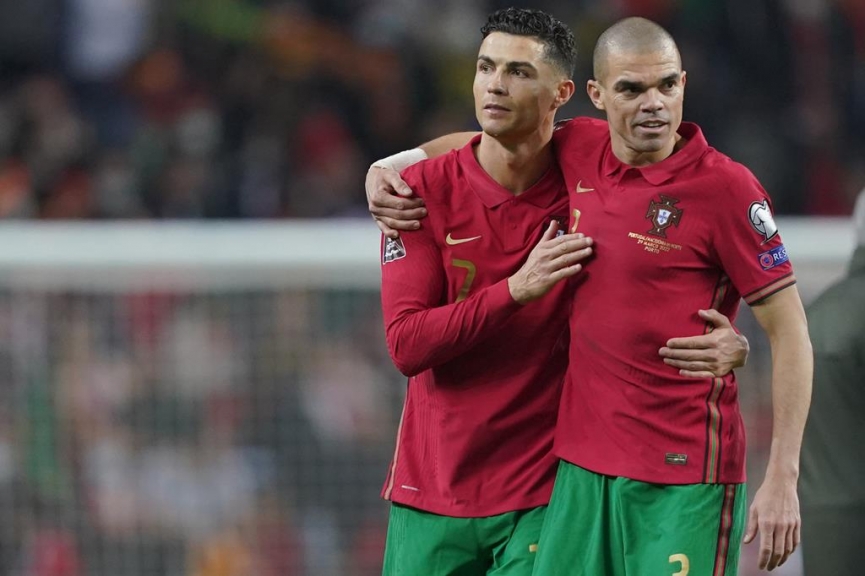Tin chuyển nhượng 7/1: Real Madrid chiêu mộ 2 'quái thú', Al Nassr chốt bạn Ronaldo 240055