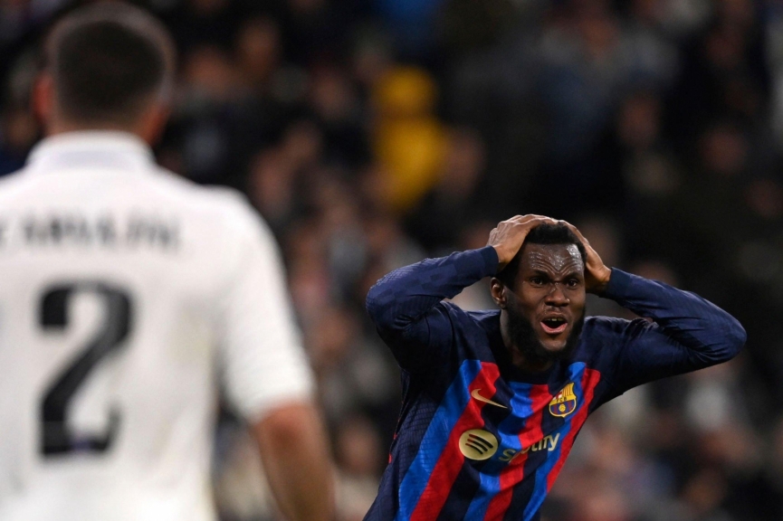 Trực tiếp Real 0-1 Barca: Thế trận hấp dẫn 254039