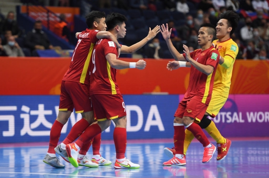 Trực tiếp Việt Nam 1-2 Nga: Đắc Huy ghi bàn! 77267