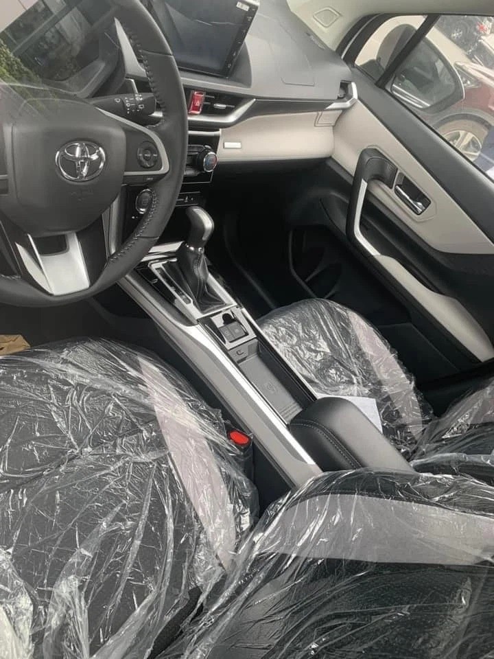 toyota-veloz-cross-2022-lo-them-anh-chup-tai-dai-l-1045