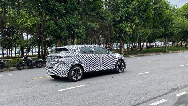 Vừa bàn giao VF 8, mẫu SUV điện mới tiếp theo của VinFast đã lộ diện 185767