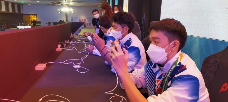 Các vận động viên eSports tập trung tại Hà Nội trước thềm SEA Games 31 136118