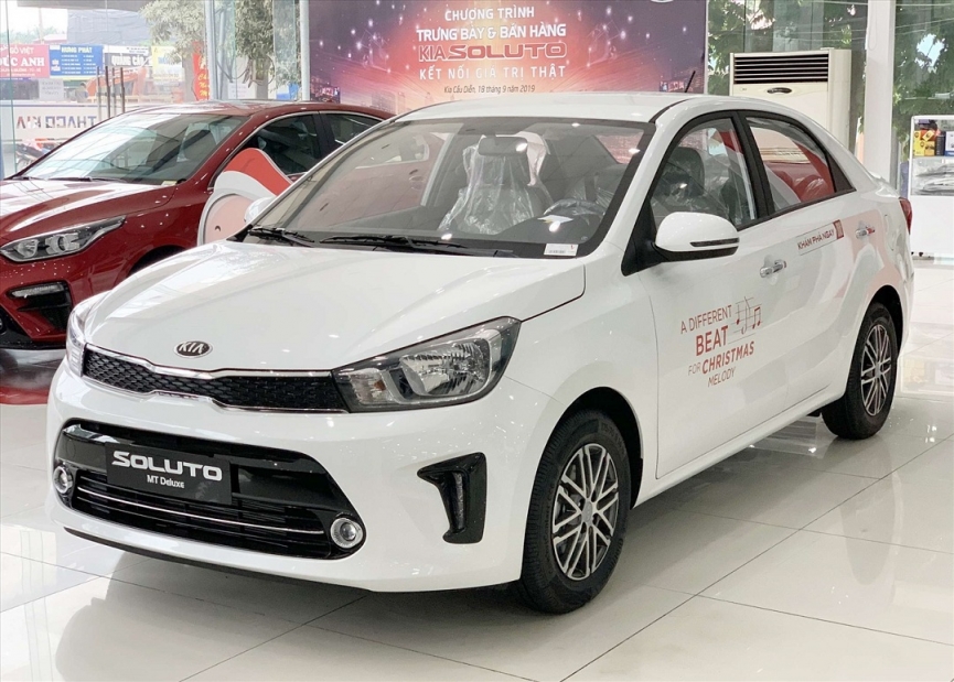 kia-soluto-1