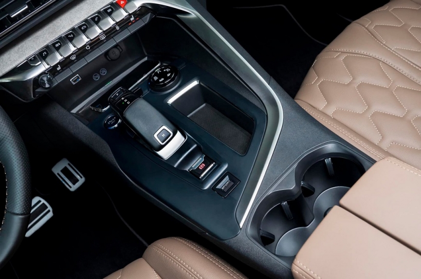 Peugeot-5008-2021-5
