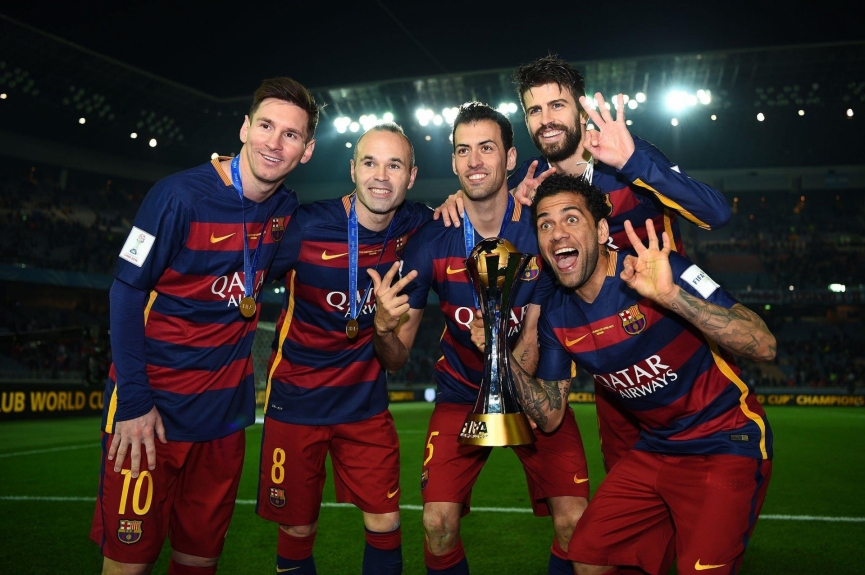 CHÍNH THỨC: Gerard Pique giã từ sự nghiệp tại Barcelona 213271