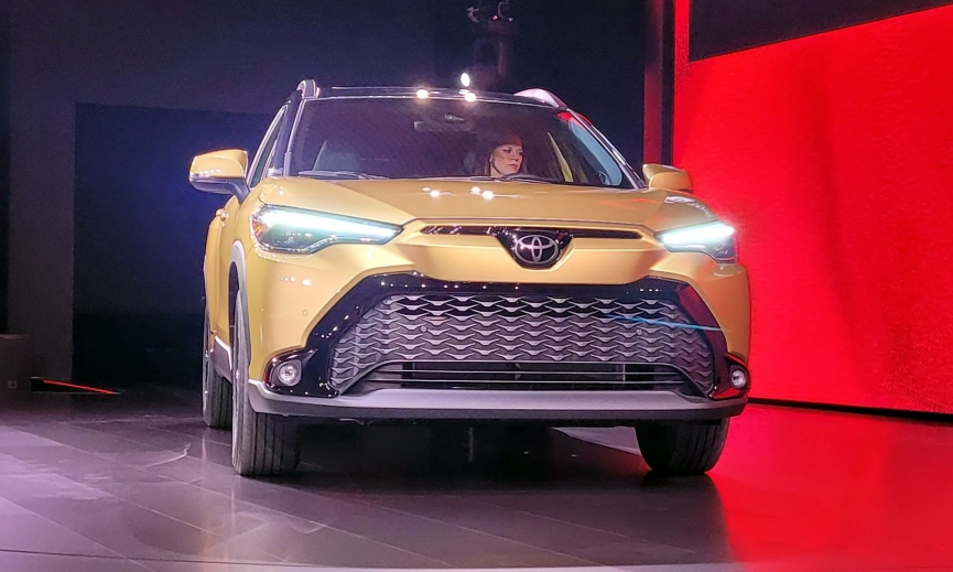 Toyota Corolla Cross 2023 chính thức ra mắt: thiết kế đẹp, vận hành vượt trội