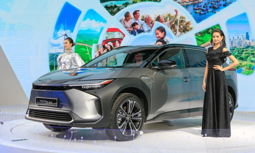 Toyota bZ4X – mẫu SUV điện đầu tiên của Toyota chốt giá từ 1,04 tỷ đồng 212579