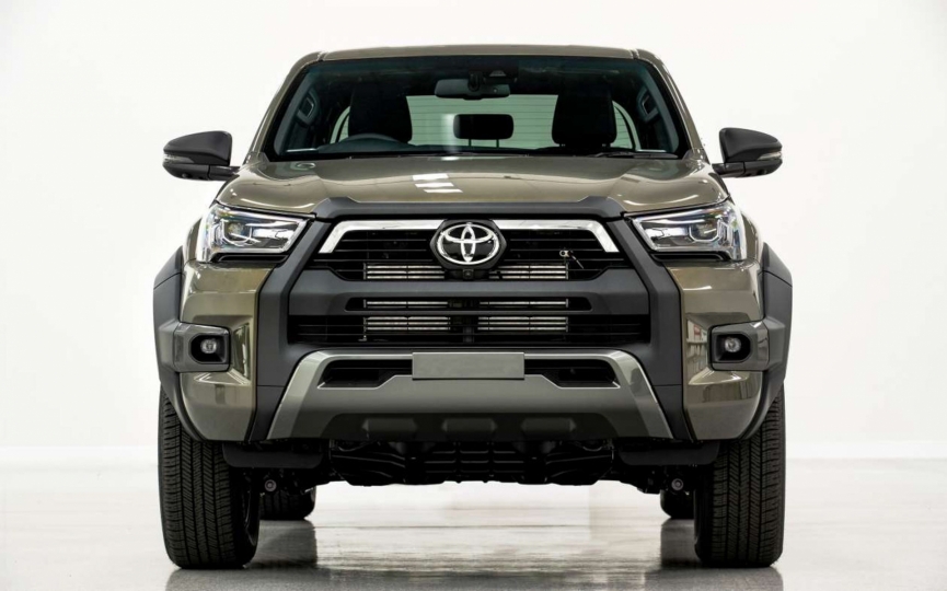 toyota-hilux-2023-2