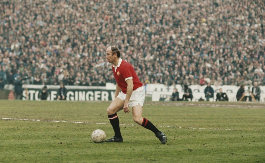 Bobby Charlton: Cậu bé 10 tuổi và hiện thân của Manchester United 344771