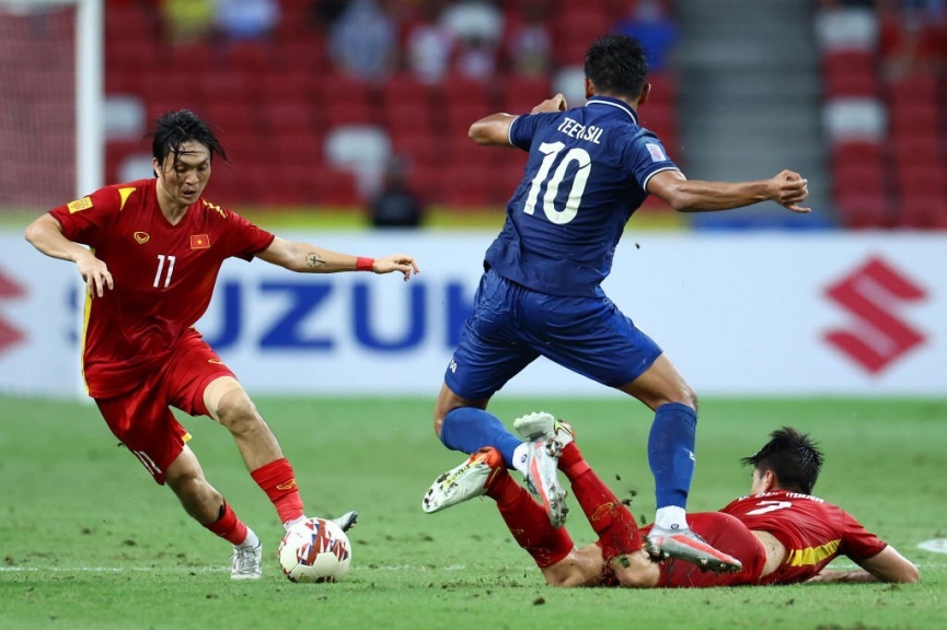 Việt Nam gặp bất lợi đầu tiên ở chung kết AFF Cup trước Thái Lan 241084
