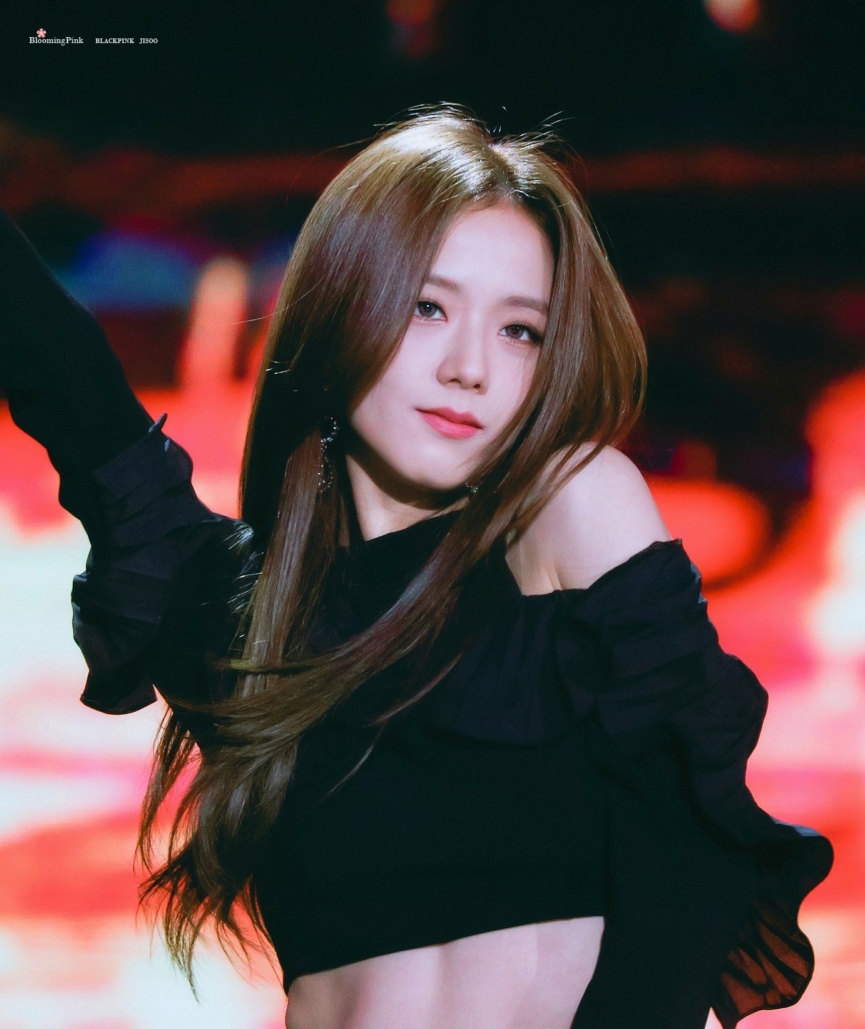 Cơ bụng số 11 của Jisoo (BLACKPINK)