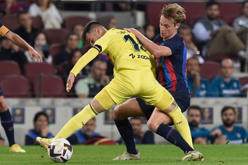 de jong lam goi villarreal da den luc busquets nghi ngoi 3