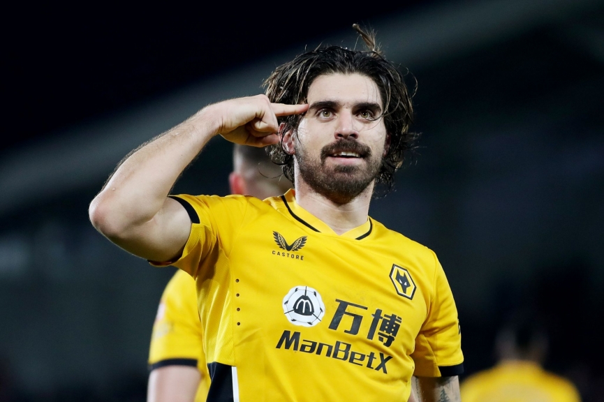 Lộ diện tiền vệ sẽ cập bến Man Utd tuần tới, Manucians 'mở hội' 173186