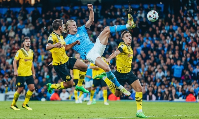 Bộ đôi trung vệ Varane, Martinez đứng trước nhiệm vụ đầy cao cả trong trận Derby Manchester 193174