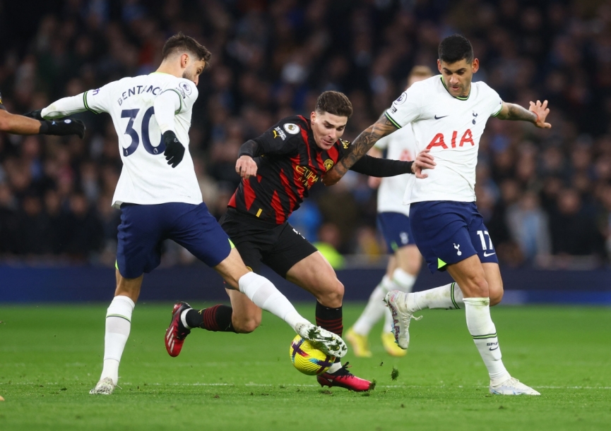 Man City phơi áo trước Tottenham: Khi Pep Guardiola tiếp tục nghĩ nhiều 246487