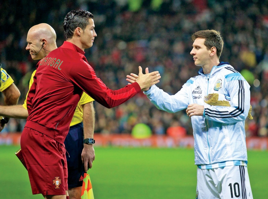 Ronaldo từng suýt giải nghệ chỉ vì 'hờn' Messi? 216444