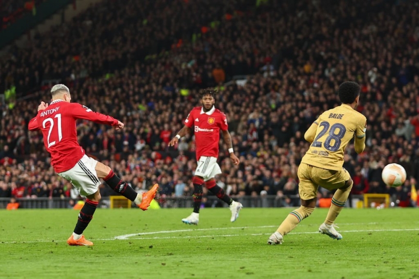 Ngược dòng đẳng cấp, MU tiễn Barca rời Europa League 251556