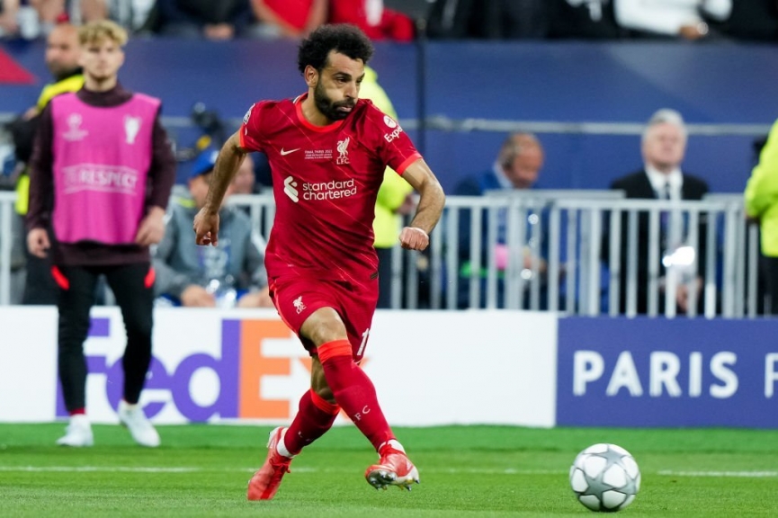 Salah chưa gia hạn, huyền thoại Liverpool trách Man City 143811