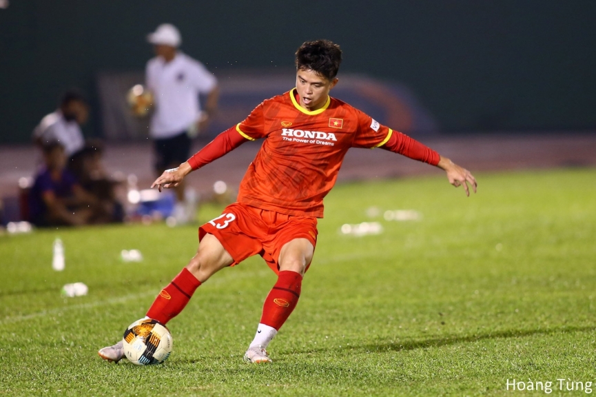 Tuyển thủ U23 Việt Nam Bùi Anh Thống: Đứng dậy từ khó khăn và khiến cả V-League 2 'run sợ'-196752