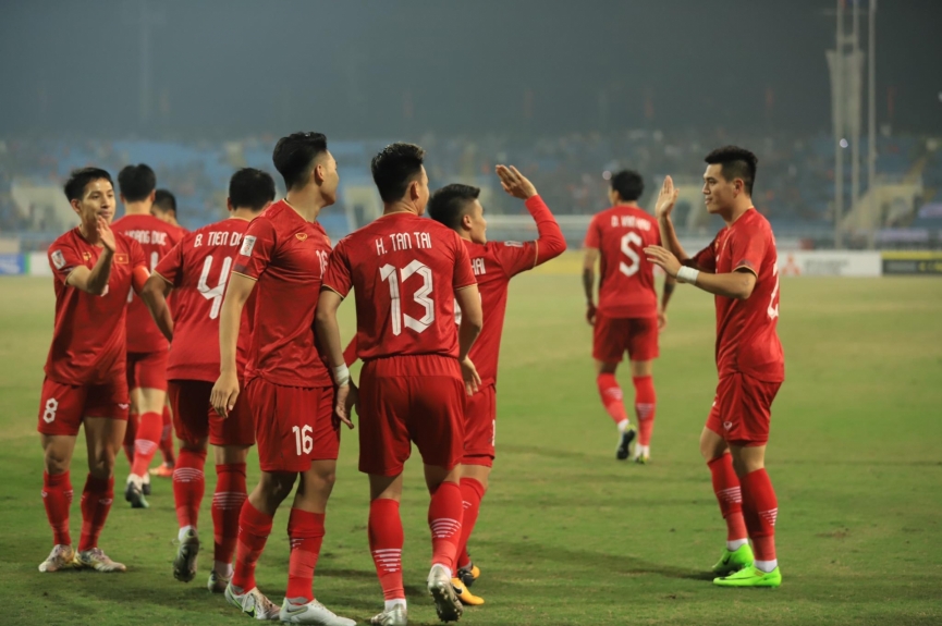 Trực tiếp Việt Nam 2-0 Indonesia: Tiến Linh ghi cú đúp!!!! 240696