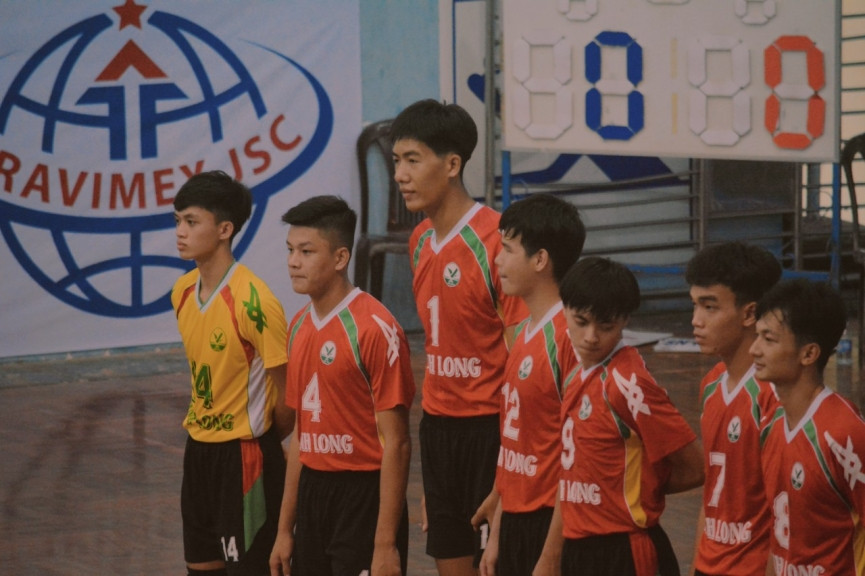 Khổng lồ bóng chuyền 2m14 'cập bến' Công An TP Hồ Chí Minh 239721