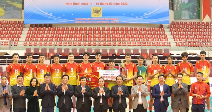 ĐKVĐ nam Ninh Bình 'chỉ đặt mục tiêu top 4' tại giải bóng chuyền VĐQG 2023 256417