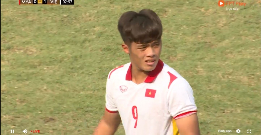 Trực tiếp U19 Việt Nam 1-0 U19 Myanmar: 'Vua trẻ' lại tỏa sáng 156127