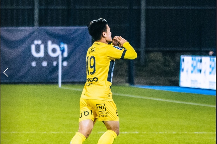 Người đầu tiên ăn mừng bàn thắng của Quang Hải nói lời xúc động tại Pau FC-202780