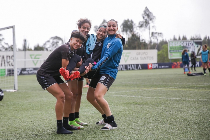 huynh nhu duoc cac dong doi lank fc uu ai trong buoi tap