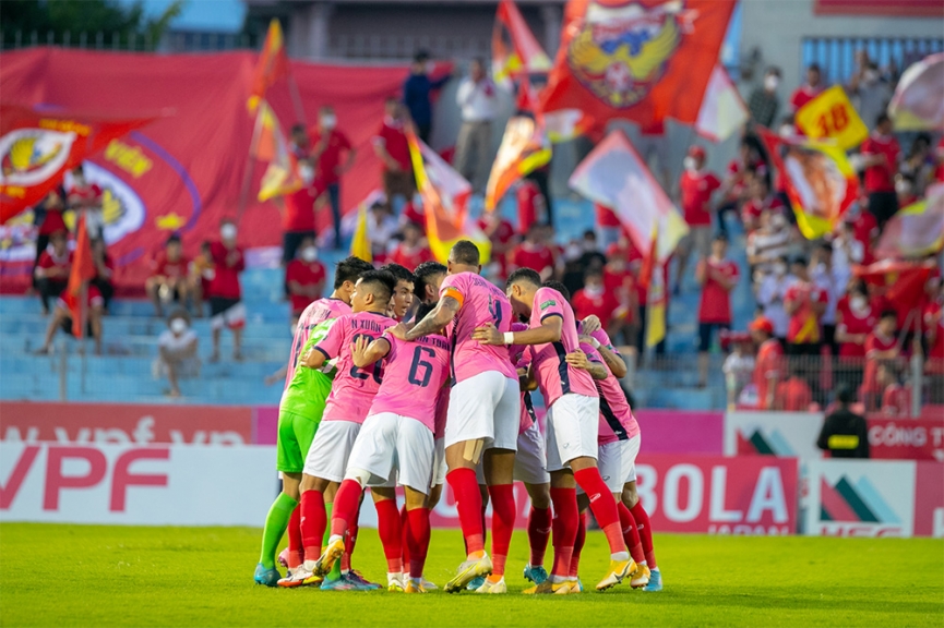Cuộc đua trụ hạng V-League 2022: Đèn vàng đã bật!! 188390