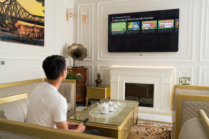 Lộ diện chiếc TV được đội trưởng Đỗ Hùng Dũng chọn để xem World Cup 219294