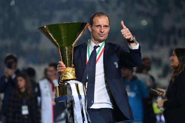 Transfer sepak bola pada malam 23 Mei: MU 'memainkan trik' untuk memikat Kane, mengungkapkan pengganti Zidane