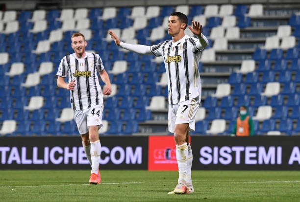 Masa depan Ronaldo tiba-tiba terungkap di lokasi syuting Netflix